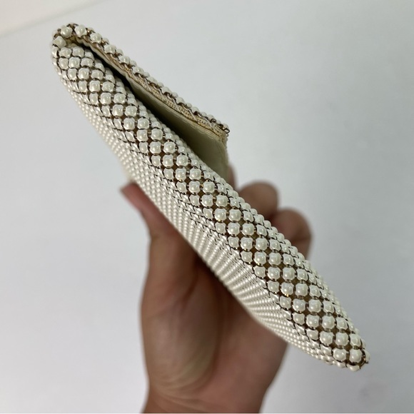 Vintage 1930s Whiting Davis White Mesh Clutch Purse Vintage Envelope Style Purse - Picture 4 of 17